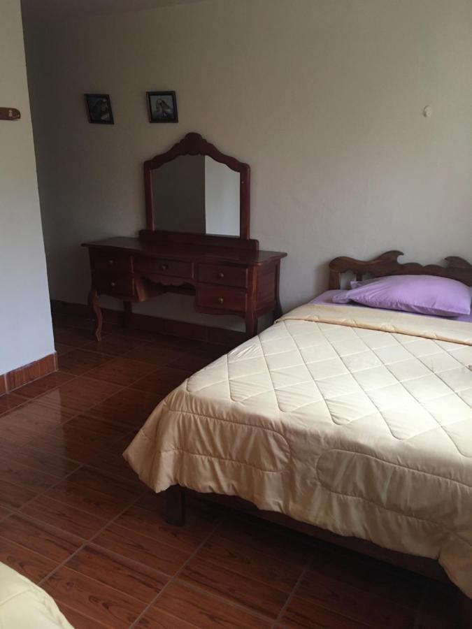 Hostal Nathaly Пуэрто-Бакерисо-Морено Экстерьер фото