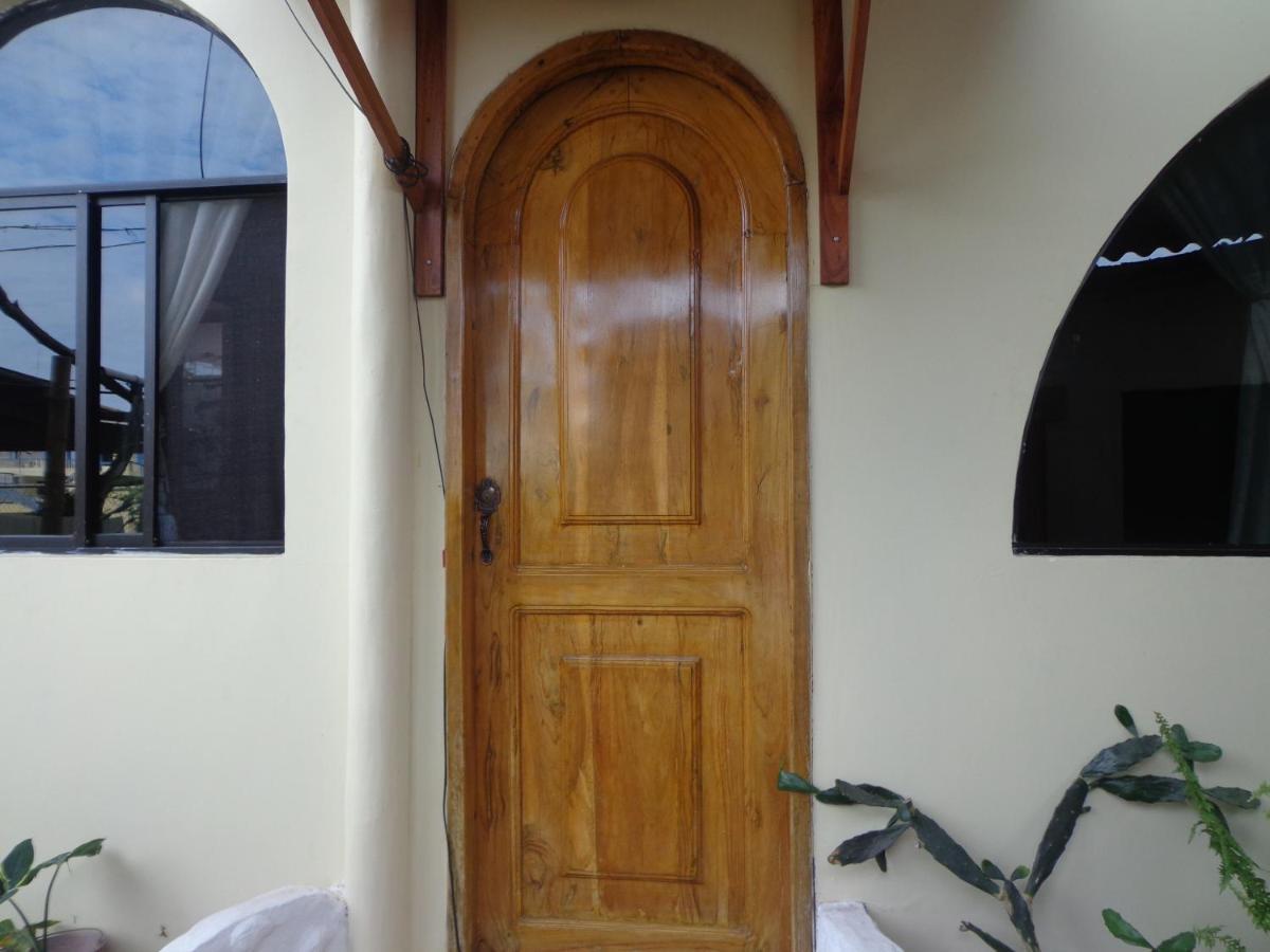 Hostal Nathaly Пуэрто-Бакерисо-Морено Экстерьер фото
